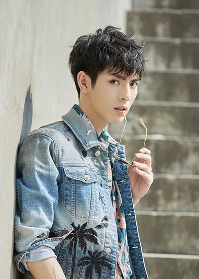 王皓轩生活照,揭秘明星日常风采  第3张