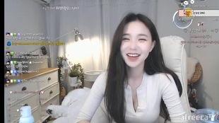 韩国女主播真空,时尚与创新的完美融合 第2张 韩国女主播真空,时尚与创新的完美融合 第2张