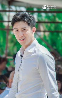 黄景瑜约吧大明星 第2张 黄景瑜约吧大明星 第2张