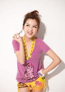 何洁家庭背景资料,从平民家庭到明星之路