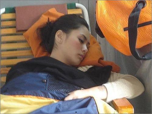 明星睡觉图片大全,揭秘明星们的“美容觉”秘密